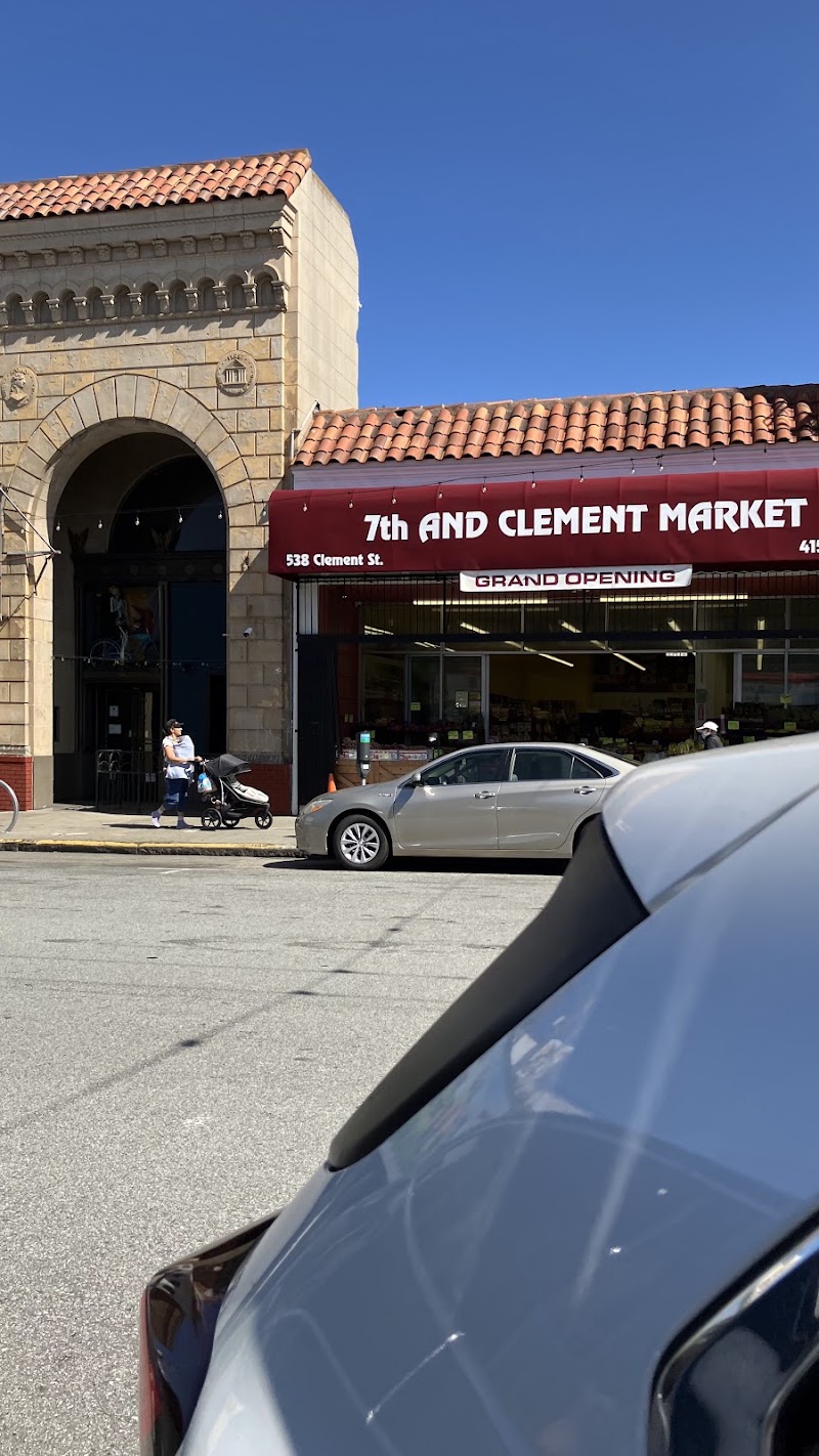 7th and Clement Market